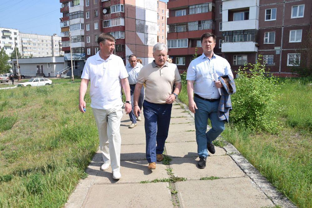 В сквере имени Самусенко высадят деревья